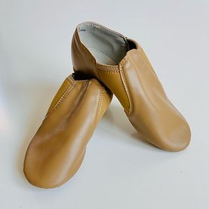 Tan Jazz Shoes for Women/Big Kid Slip-on size 4.5